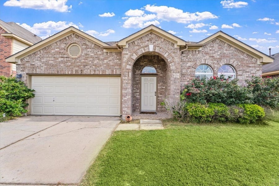 Property photo for 285 Country Crossing Circle, Magnolia, TX