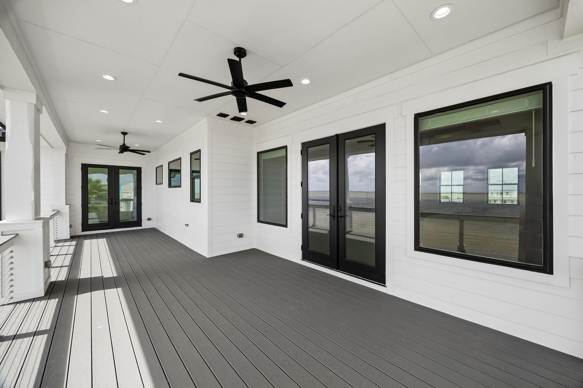 403 Hana Drive, Tiki Island, TX 77554 403 Hana Drive, Tiki Island, TX 77554