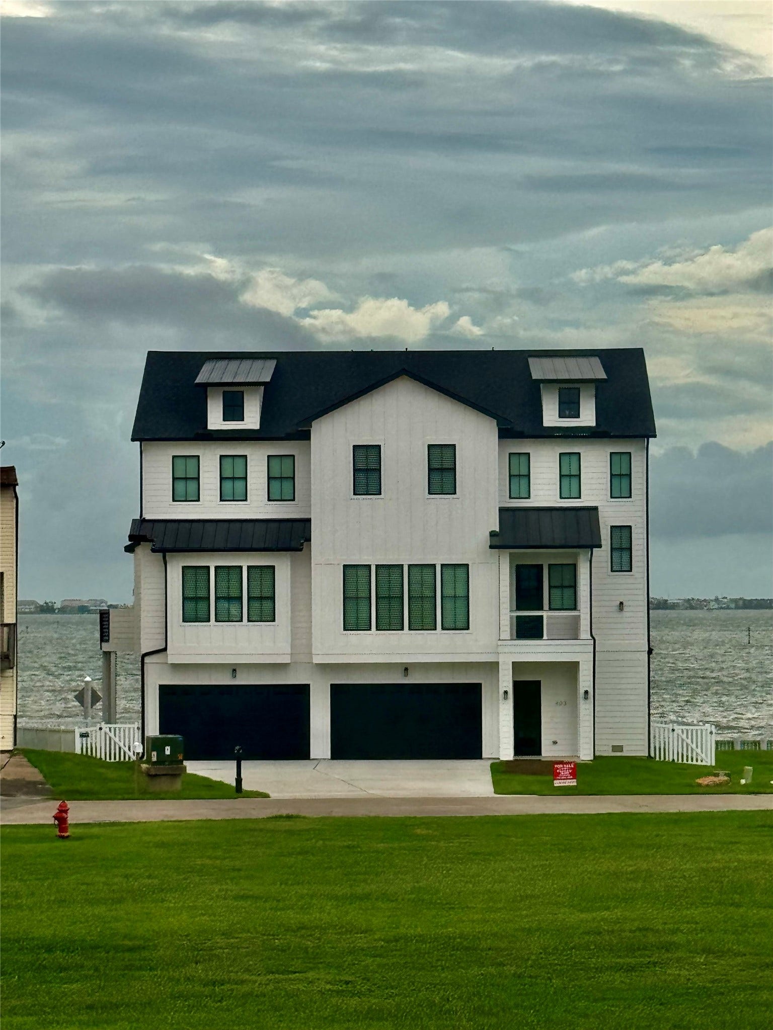 403 Hana Drive, Tiki Island, TX 77554 Street View