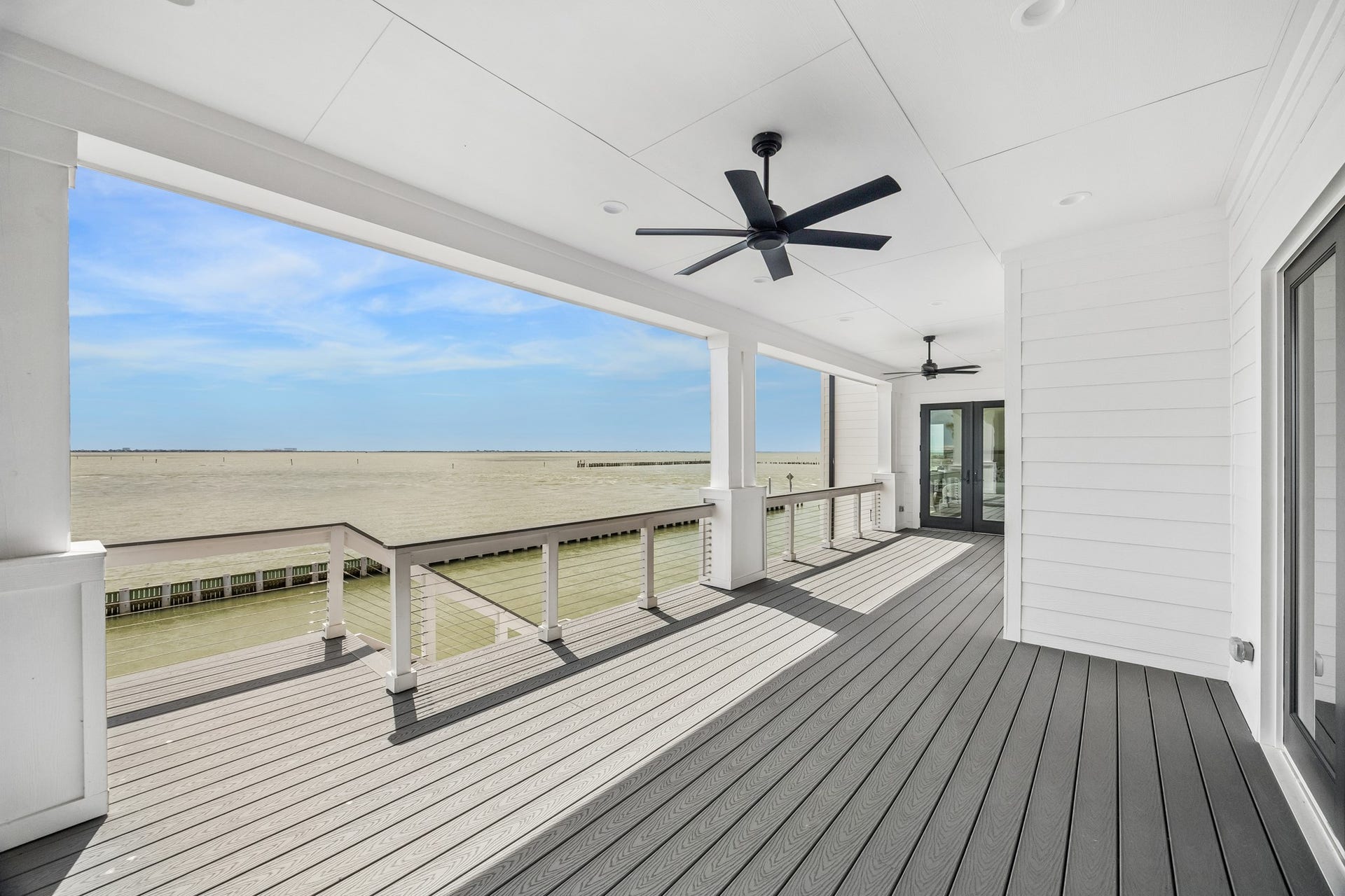 403 Hana Drive, Tiki Island, TX 77554 403 Hana Drive, Tiki Island, TX 77554