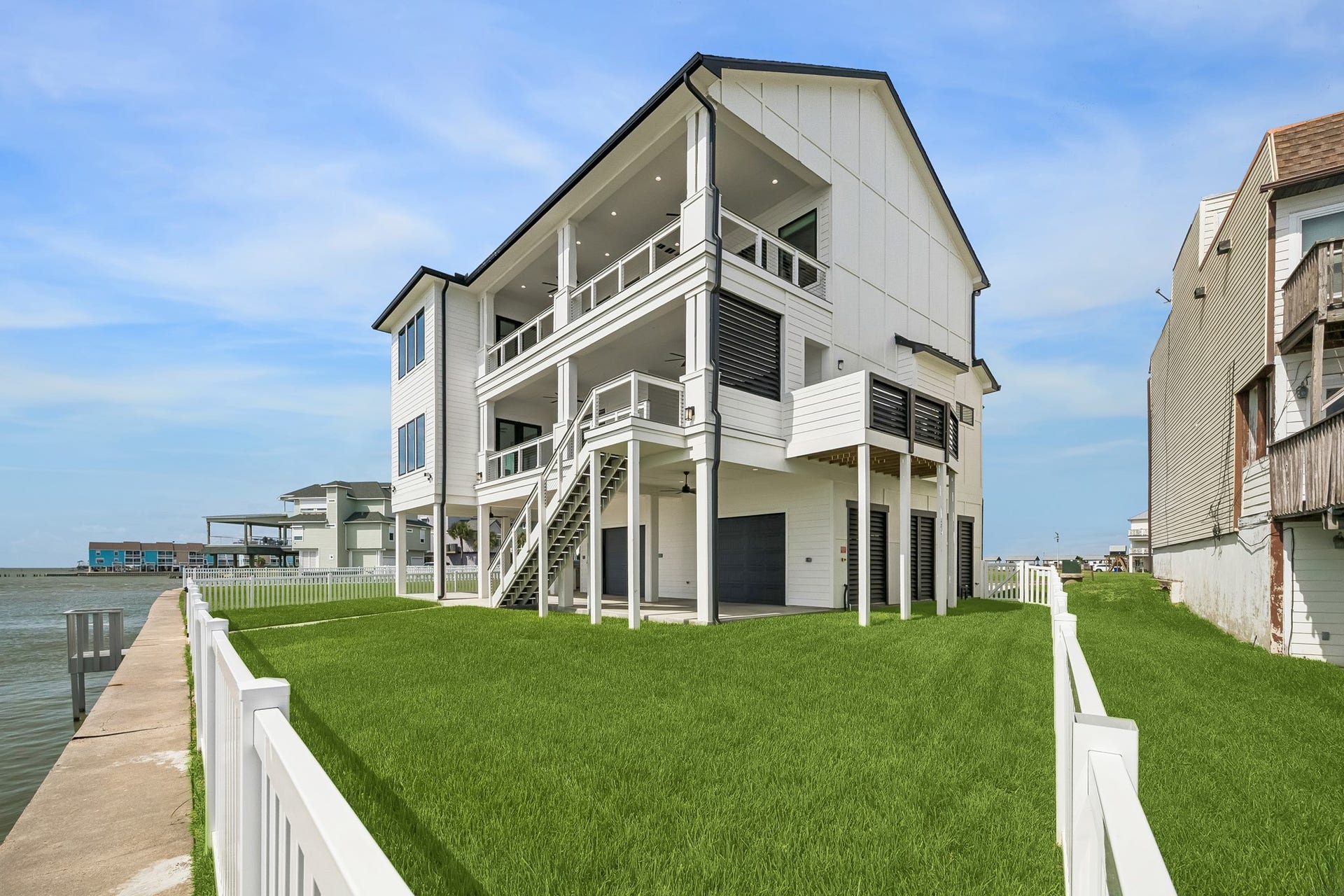 403 Hana Drive, Tiki Island, TX 77554 403 Hana Drive, Tiki Island, TX 77554