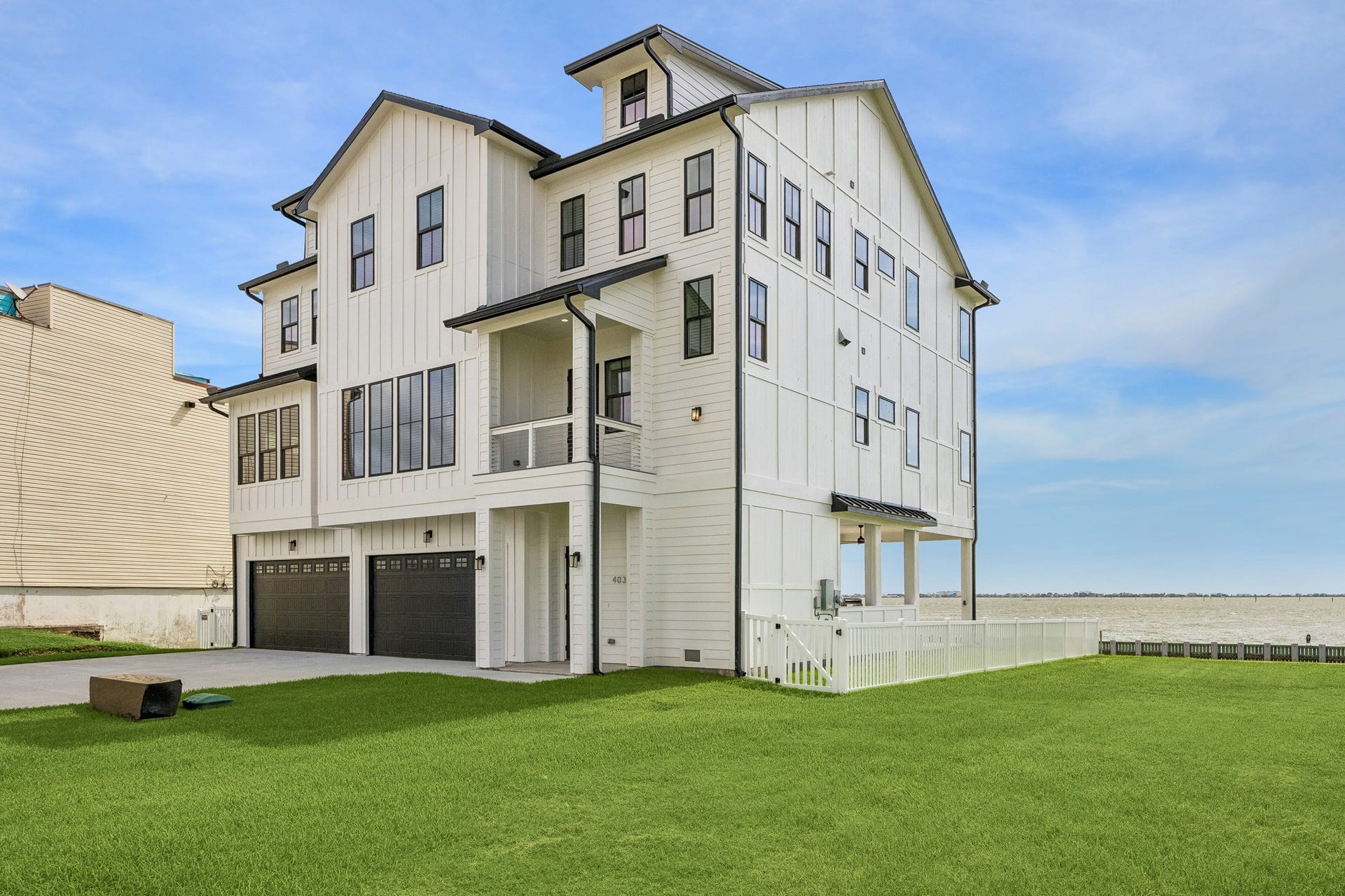 403 Hana Drive, Tiki Island, TX 77554 403 Hana Drive, Tiki Island, TX 77554
