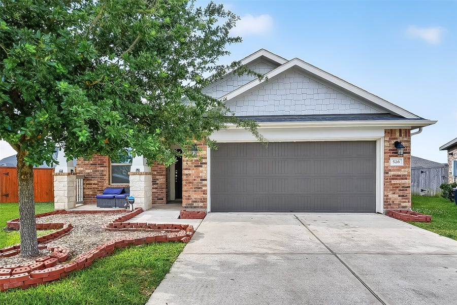 Property photo for 526 Heron Bay Circle, La Porte, TX