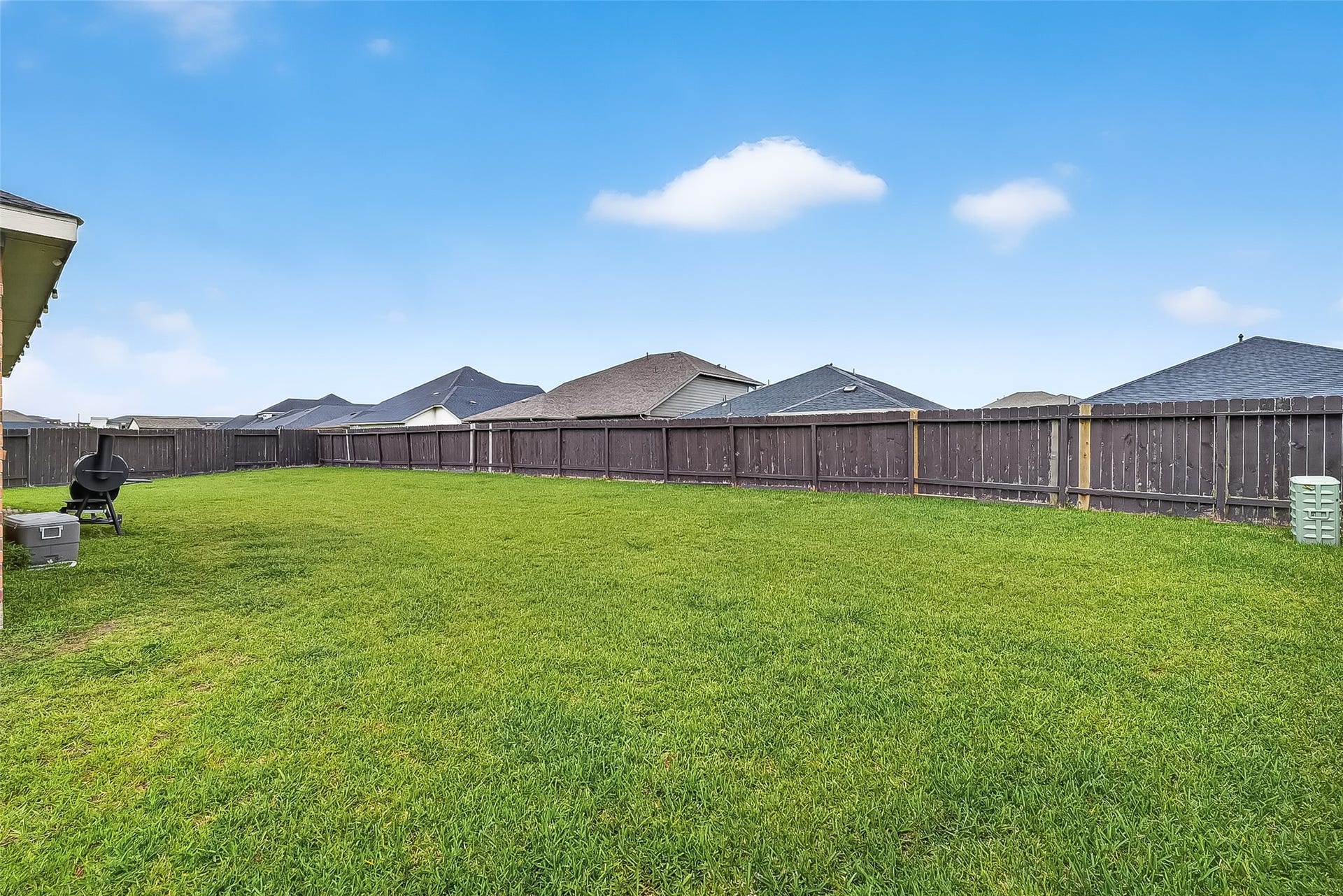 526 Heron Bay Circle, La Porte, TX 77571