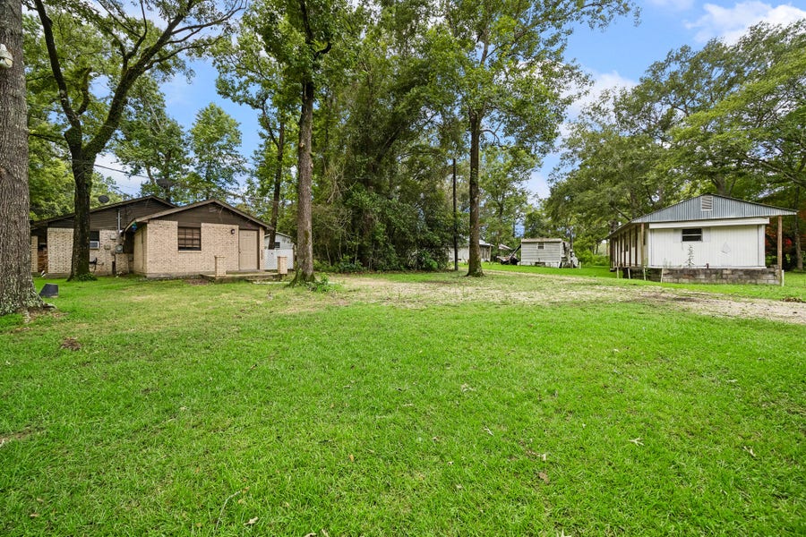 Property photo for 25452 Ipes Road, Splendora, TX