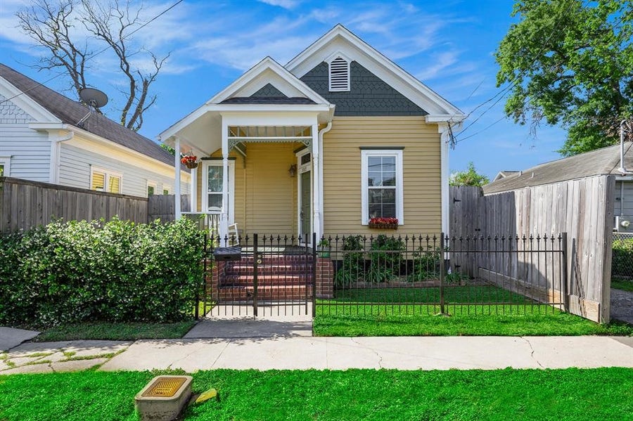 Property photo for 1317 Summer Street, Houston, TX