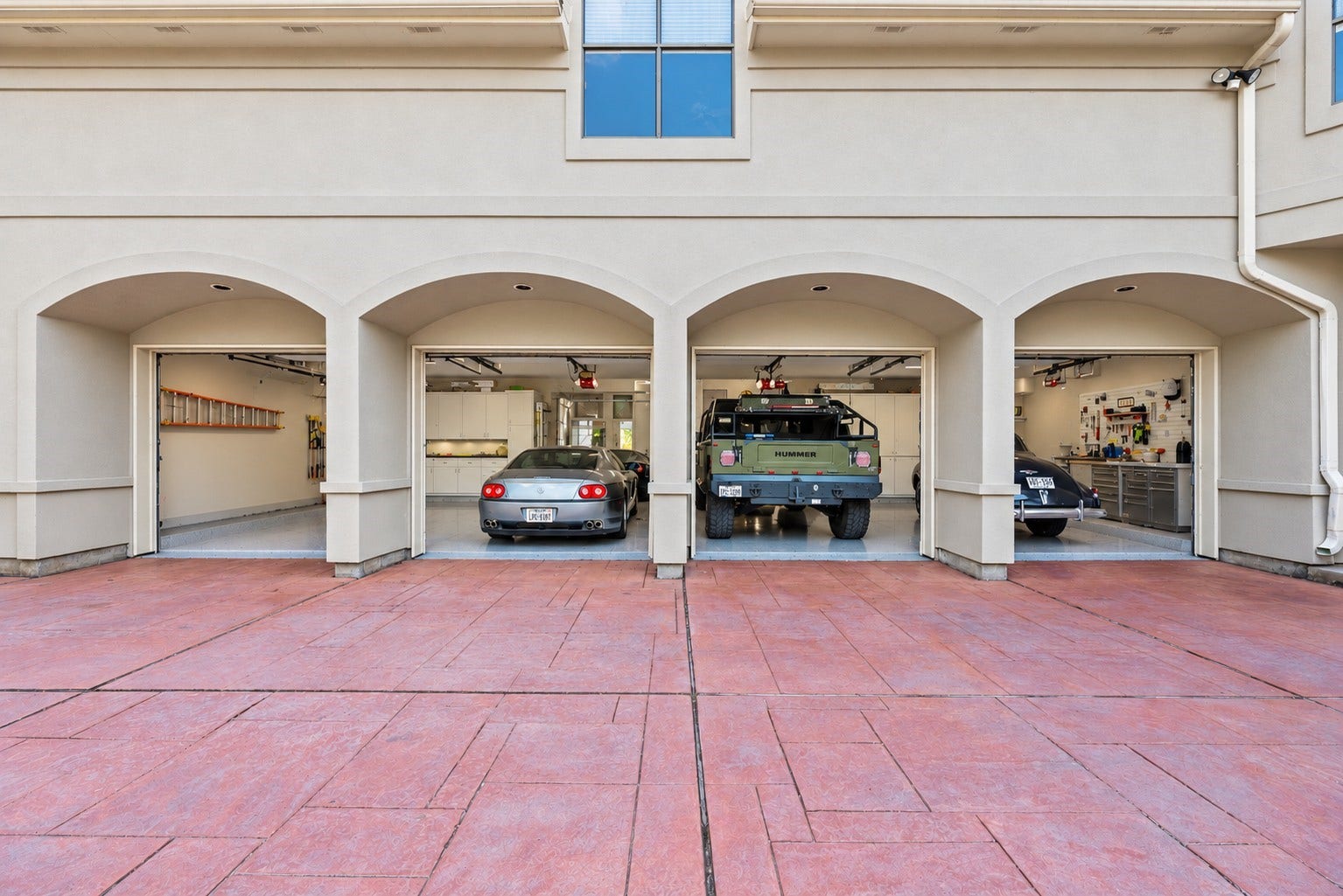 16815 Southern Oaks Drive, Houston, TX 77068 16815 Southern Oaks Drive, Houston, TX 77068