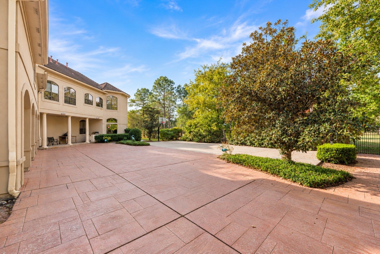 16815 Southern Oaks Drive, Houston, TX 77068 16815 Southern Oaks Drive, Houston, TX 77068