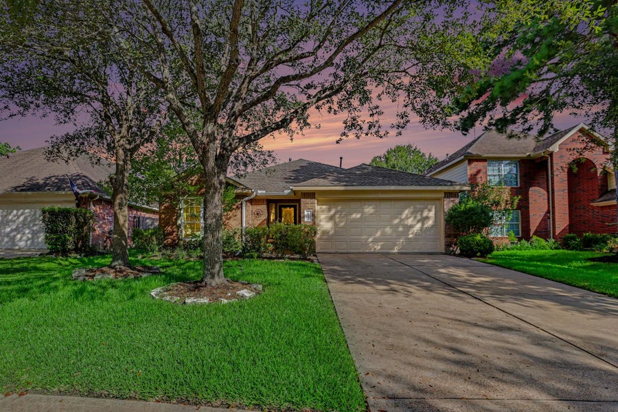 Property photo for 26922 Kingston Glen Lane, Katy, TX