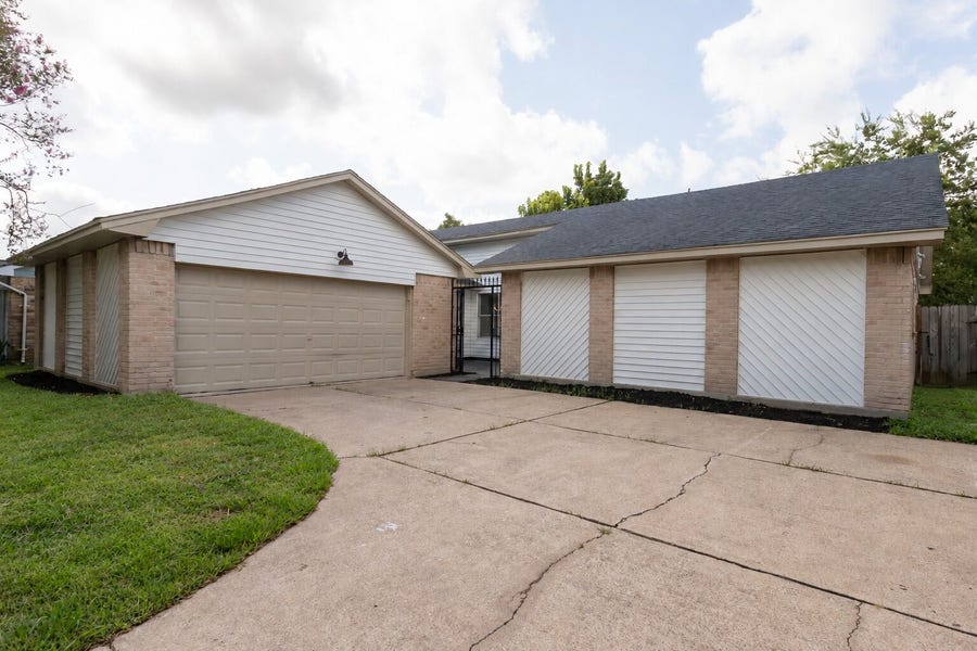 Property photo for 16003 Cerca Blanca Drive, Houston, TX