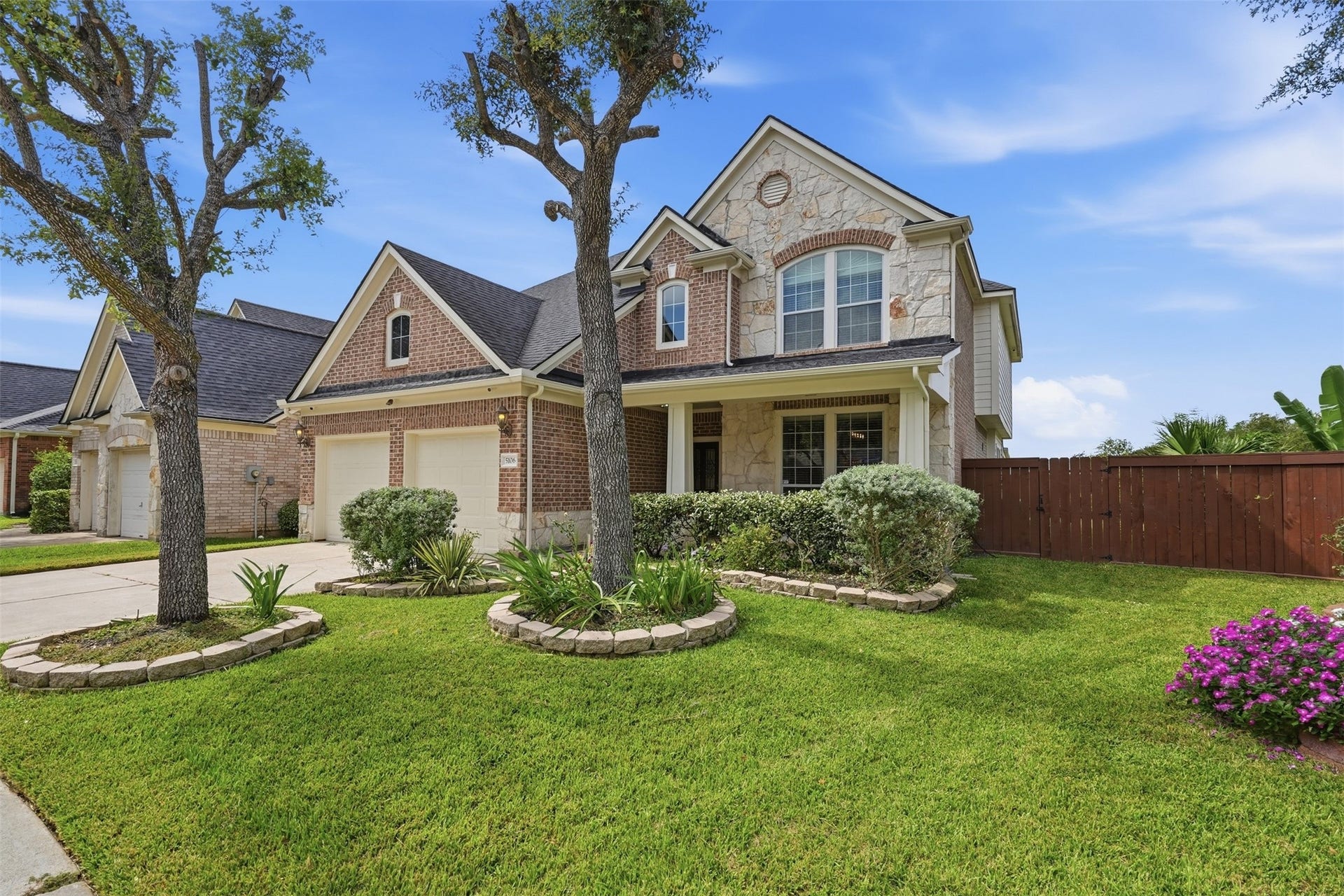 5106 Autumn Rose Lane, Sugar Land, TX 77479 Mature shade trees, stone-edged flower beds and sprinklers front and back keep the curb appeal easy to maintain. A cul-de-sac lot means less through traffic and a quieter street.