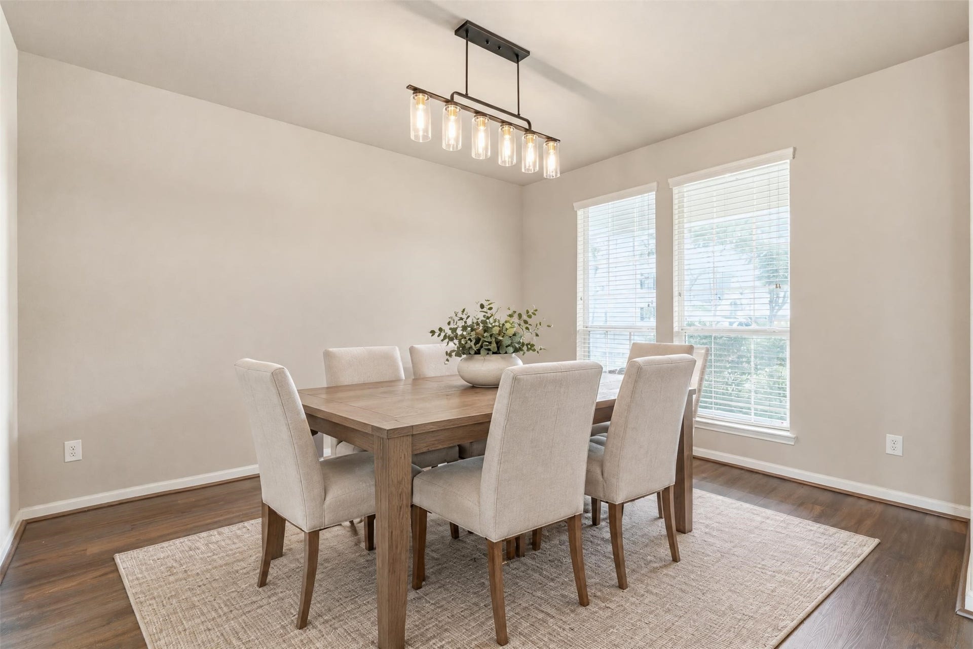 5106 Autumn Rose Lane, Sugar Land, TX 77479 Virtually staged. A light-filled formal dining room right off the entry, sized for holiday dinners and Sunday get-togethers, with easy access to the kitchen.