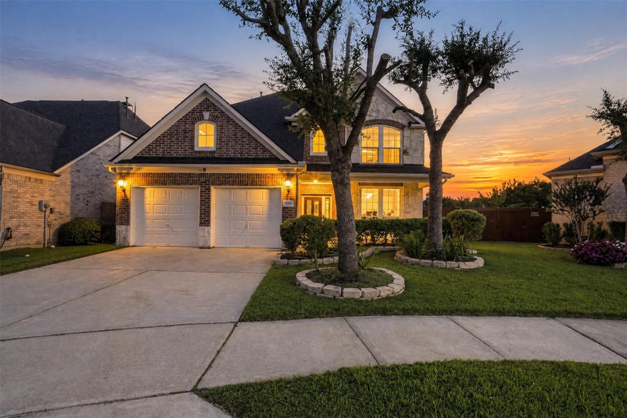 Property photo for 5106 Autumn Rose Lane, Sugar Land, TX