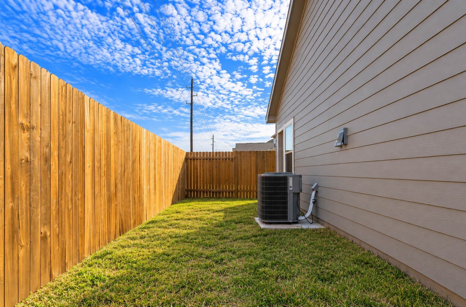 21634 Cypress Maple Drive, Cypress, TX 77433 Side Yard