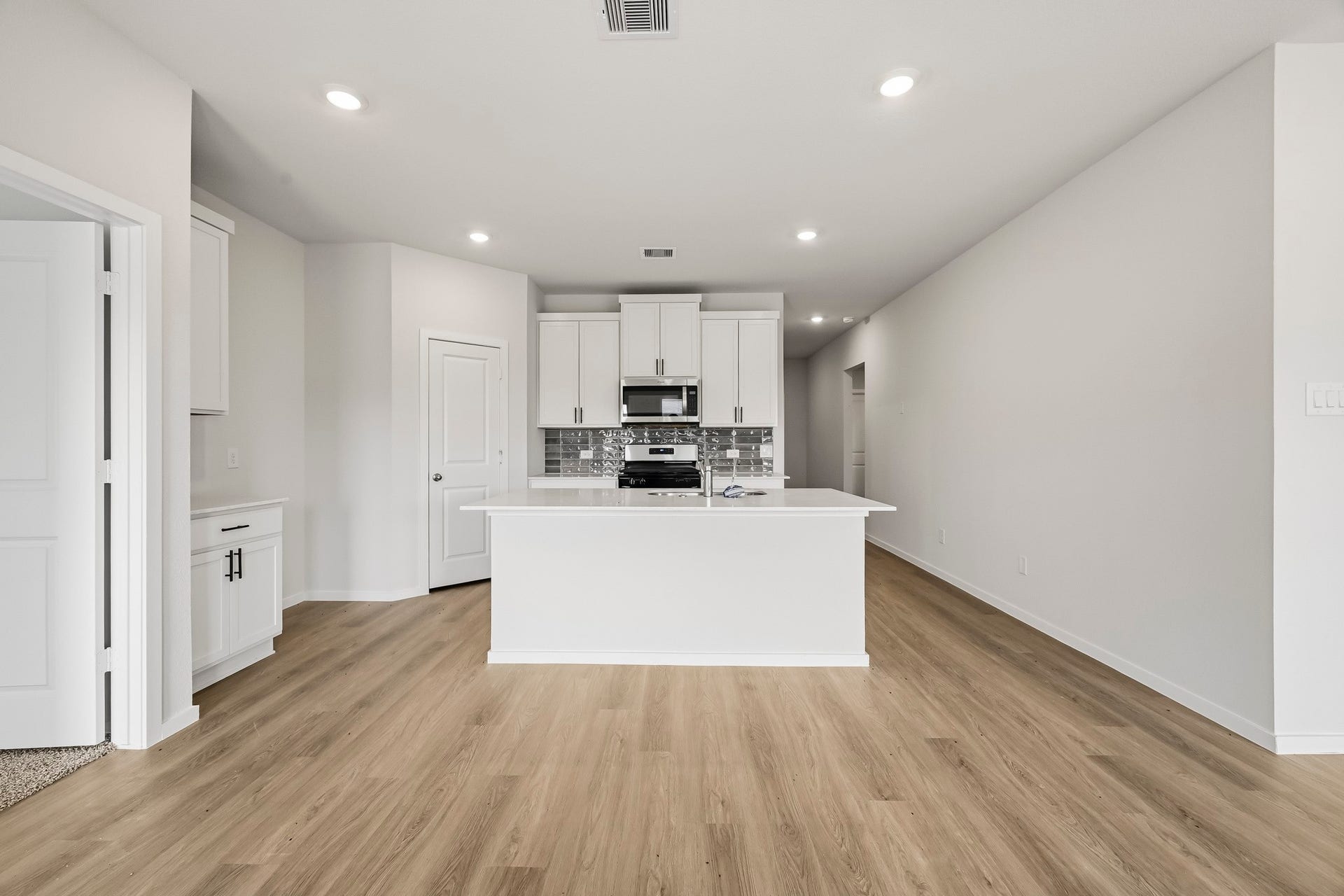 16543 Pinecone Grove Street, Magnolia, TX 77355