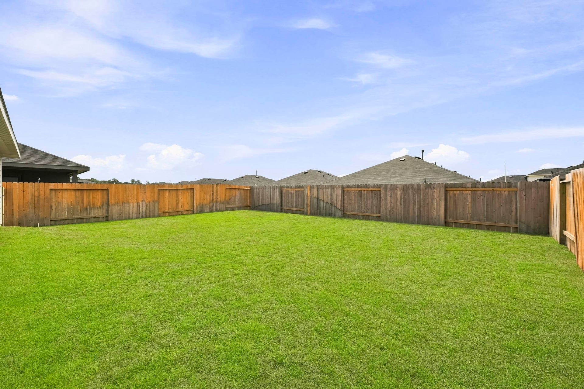 16543 Pinecone Grove Street, Magnolia, TX 77355