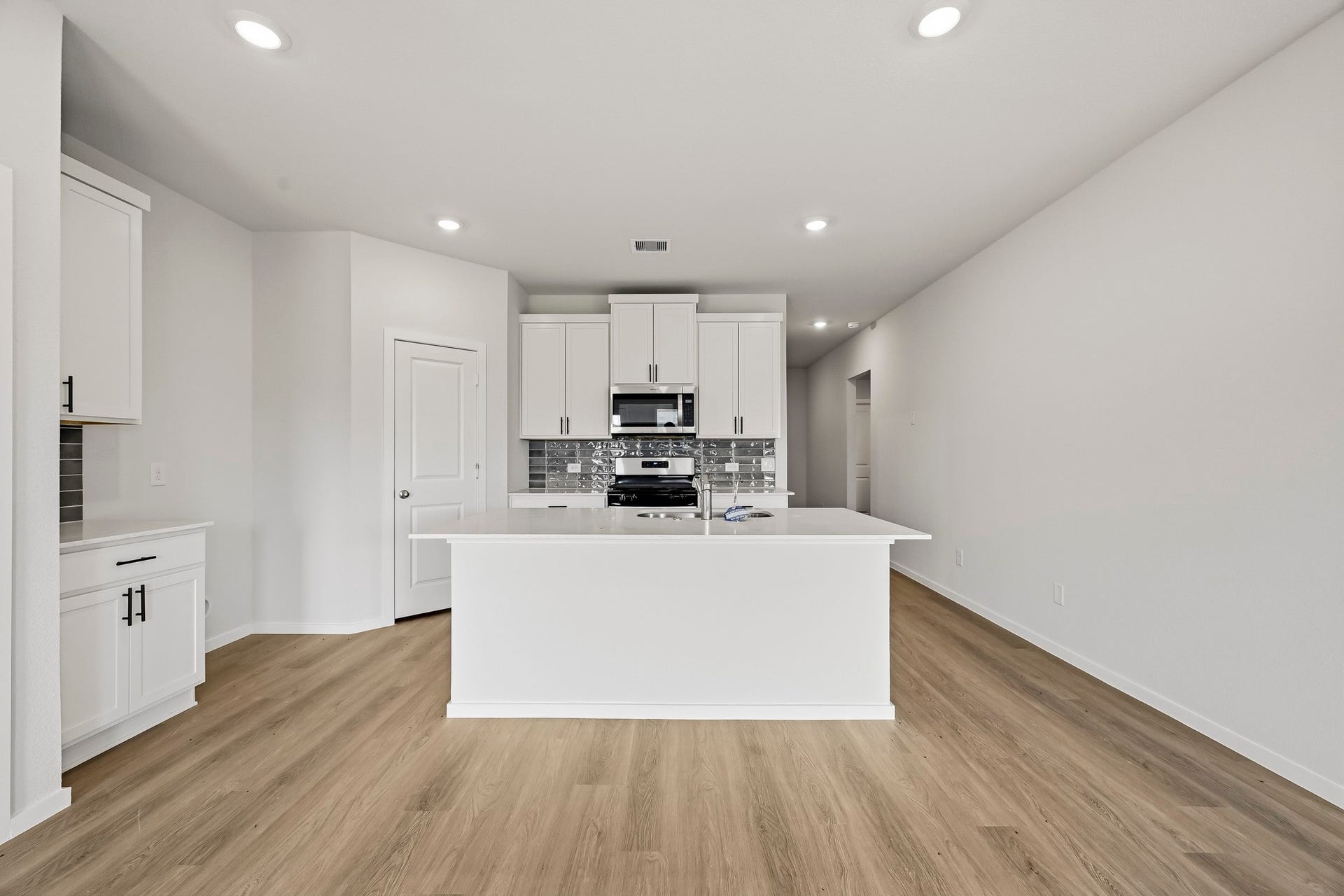 16543 Pinecone Grove Street, Magnolia, TX 77355