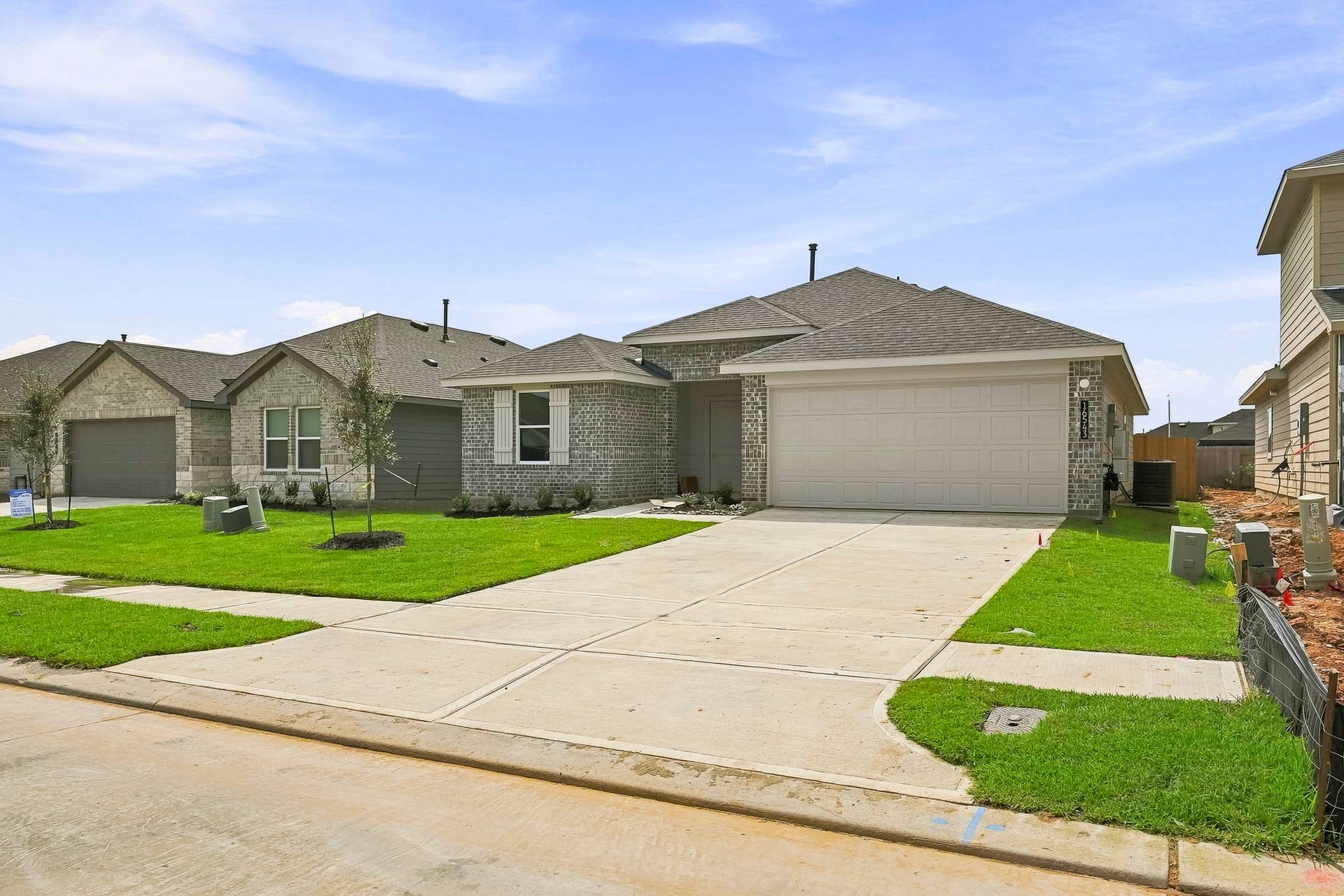 16543 Pinecone Grove Street, Magnolia, TX 77355