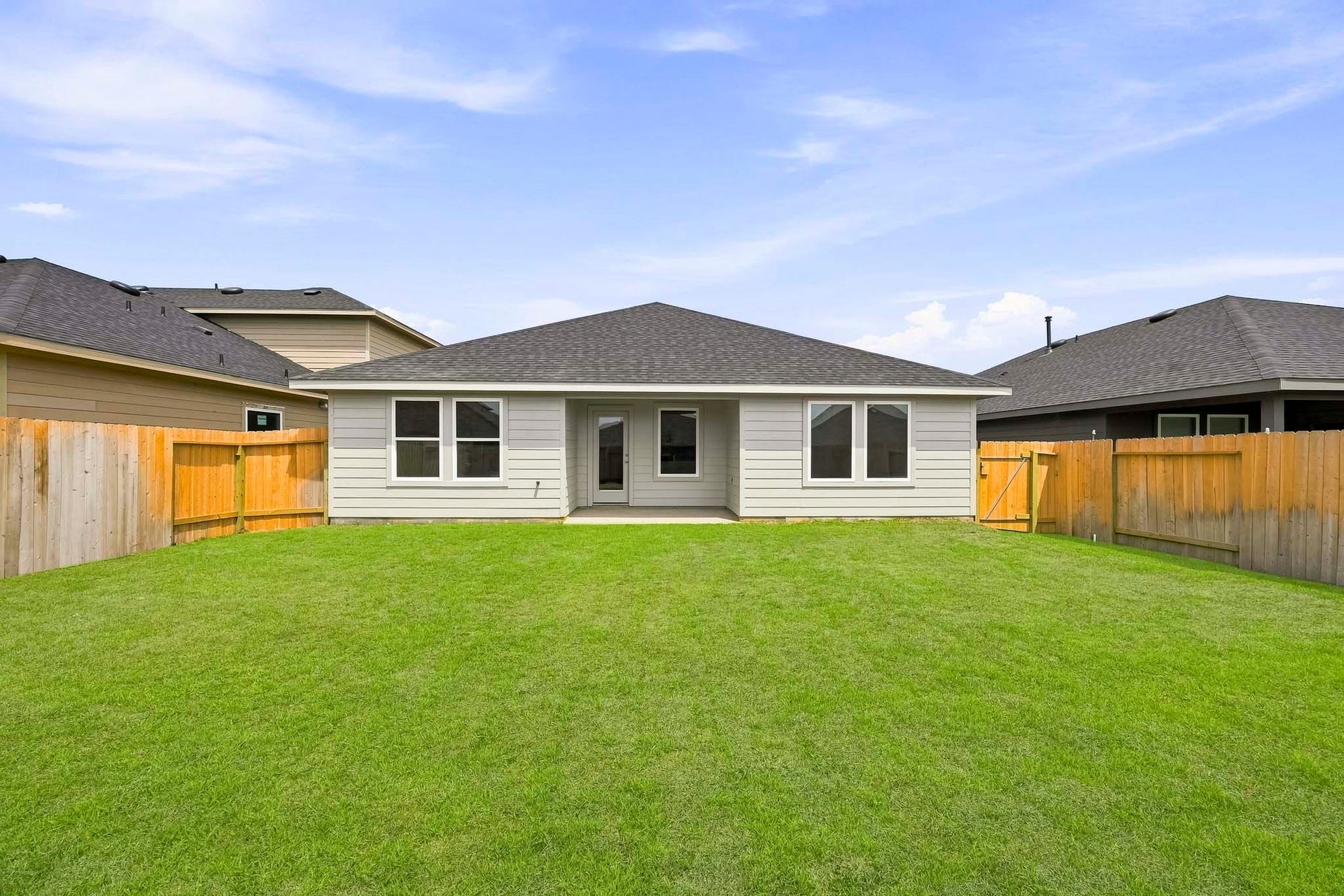 16543 Pinecone Grove Street, Magnolia, TX 77355