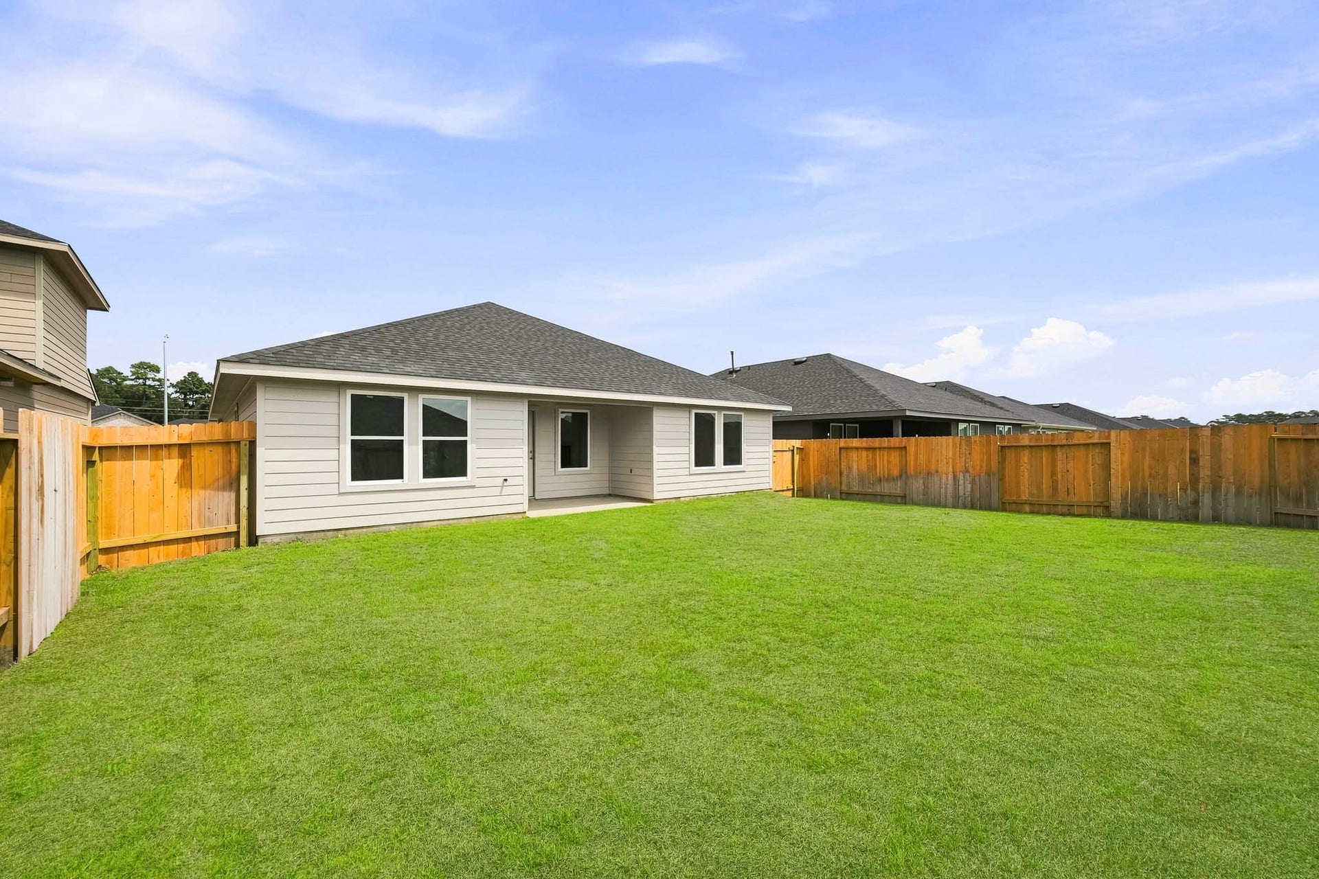 16543 Pinecone Grove Street, Magnolia, TX 77355