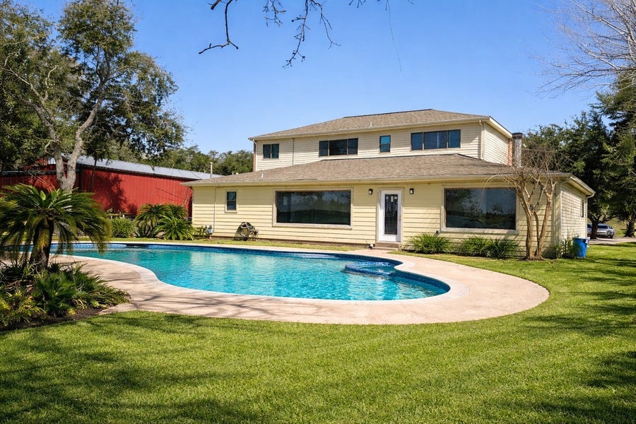 Property photo for 5315 Bayway Drive, Baytown, TX