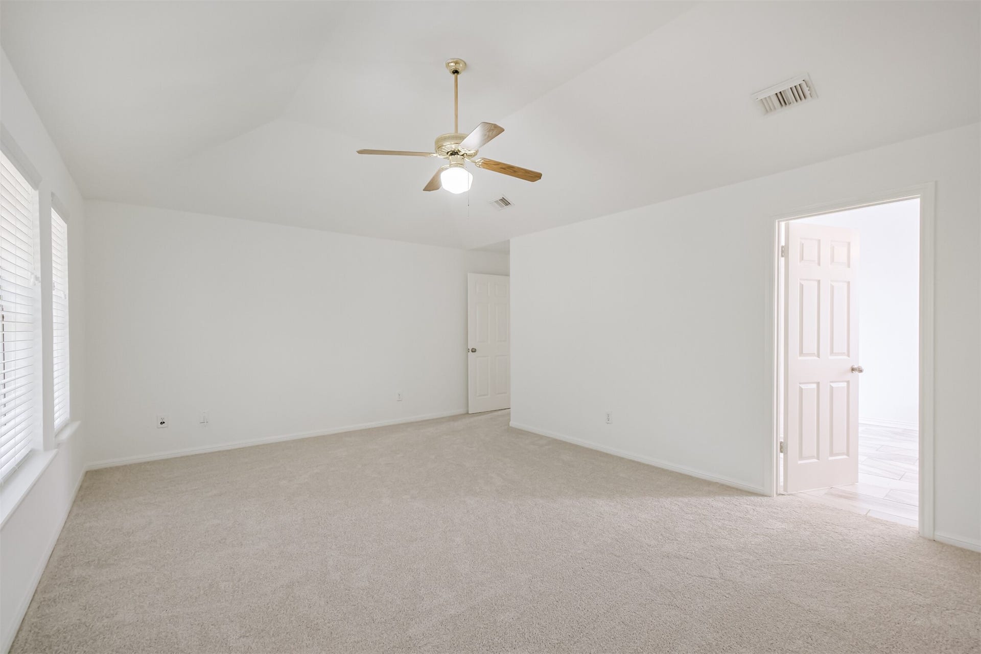139 High Meadows Drive, Sugar Land, TX 77479