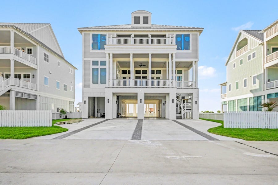 Property photo for 11354 Beachside Drive, Galveston, TX