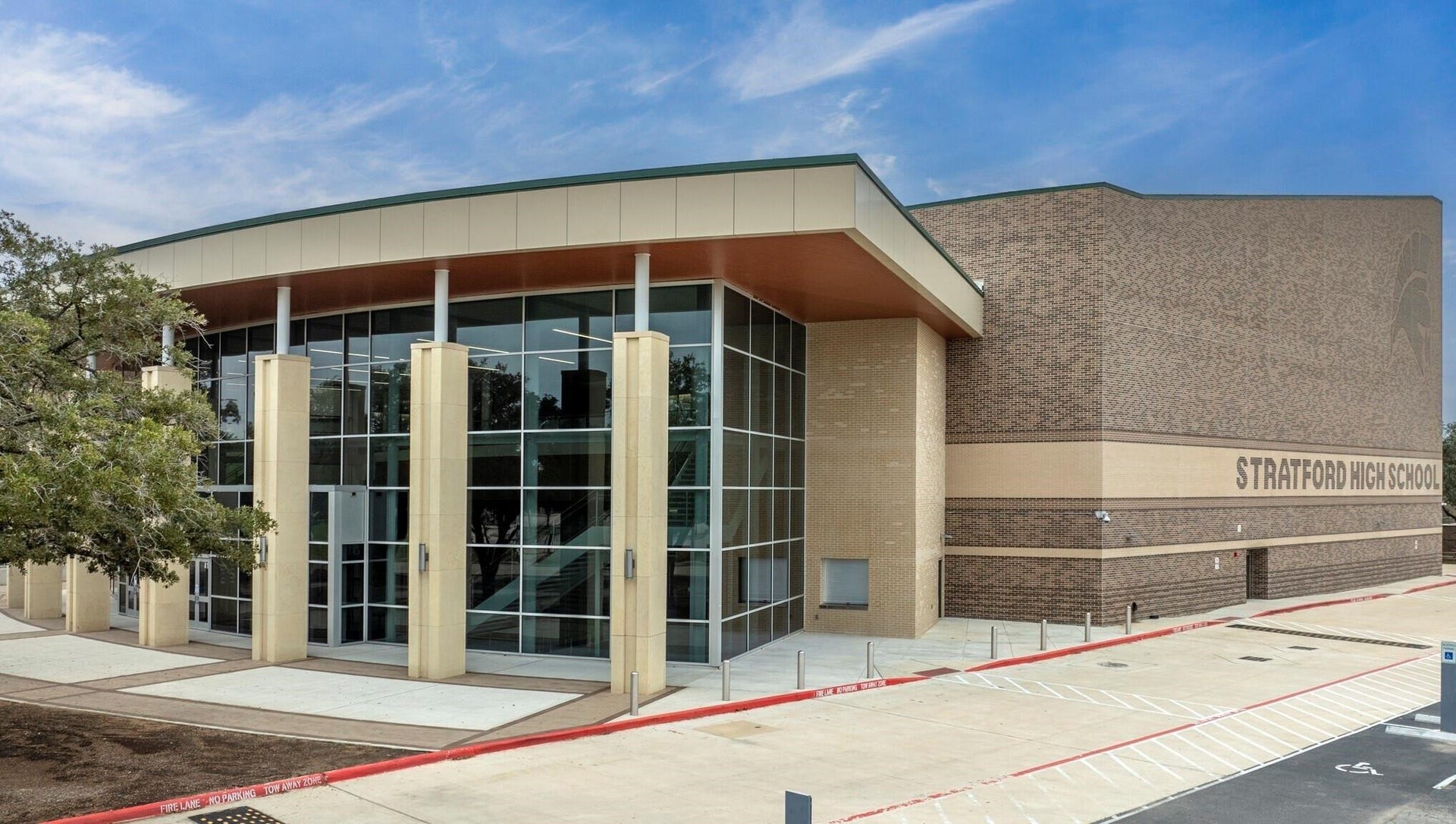 11061 Chatterton Drive, Houston, TX 77043 Zoned to Stratford High School!
