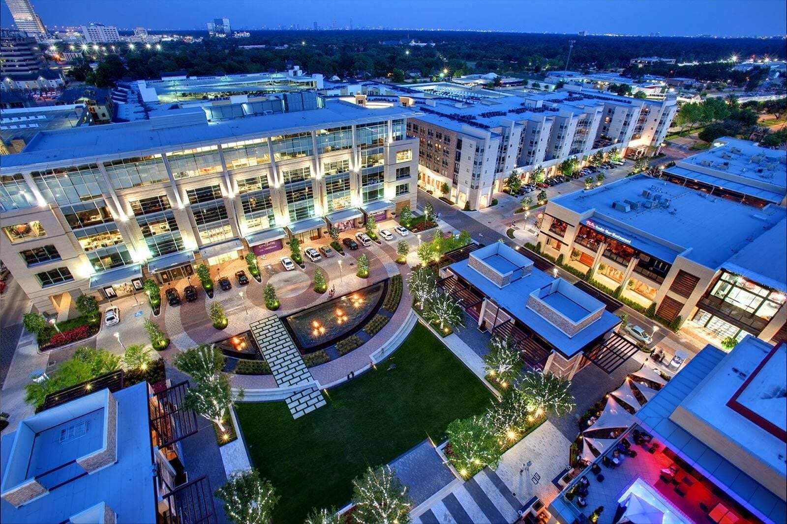 11061 Chatterton Drive, Houston, TX 77043 Two miles from the shopping, entertainment, and fine dining at CityCentre!