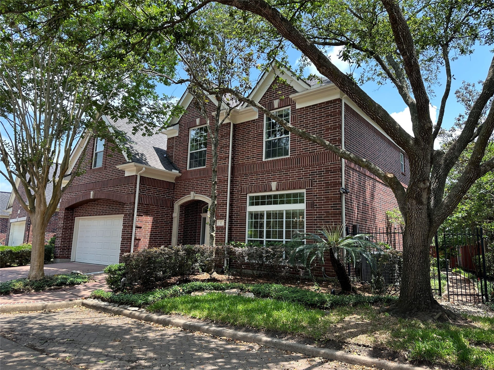 17 Ambleside Crescent Drive, Sugar Land, TX 77479 17 Ambleside Crescent Drive, Sugar Land, TX 77479
