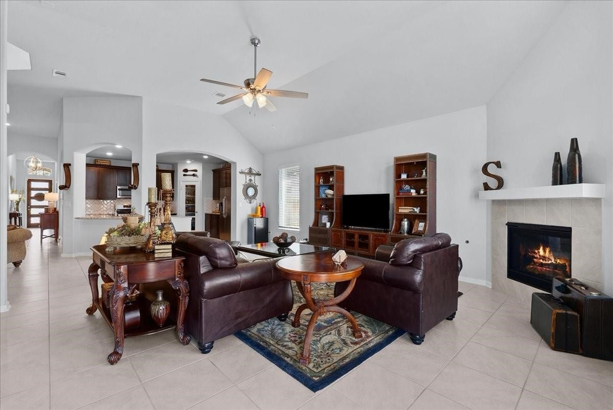 4907 Autumn Hills Trail, Pearland, TX 77584 4907 Autumn Hills Trail, Pearland, TX 77584