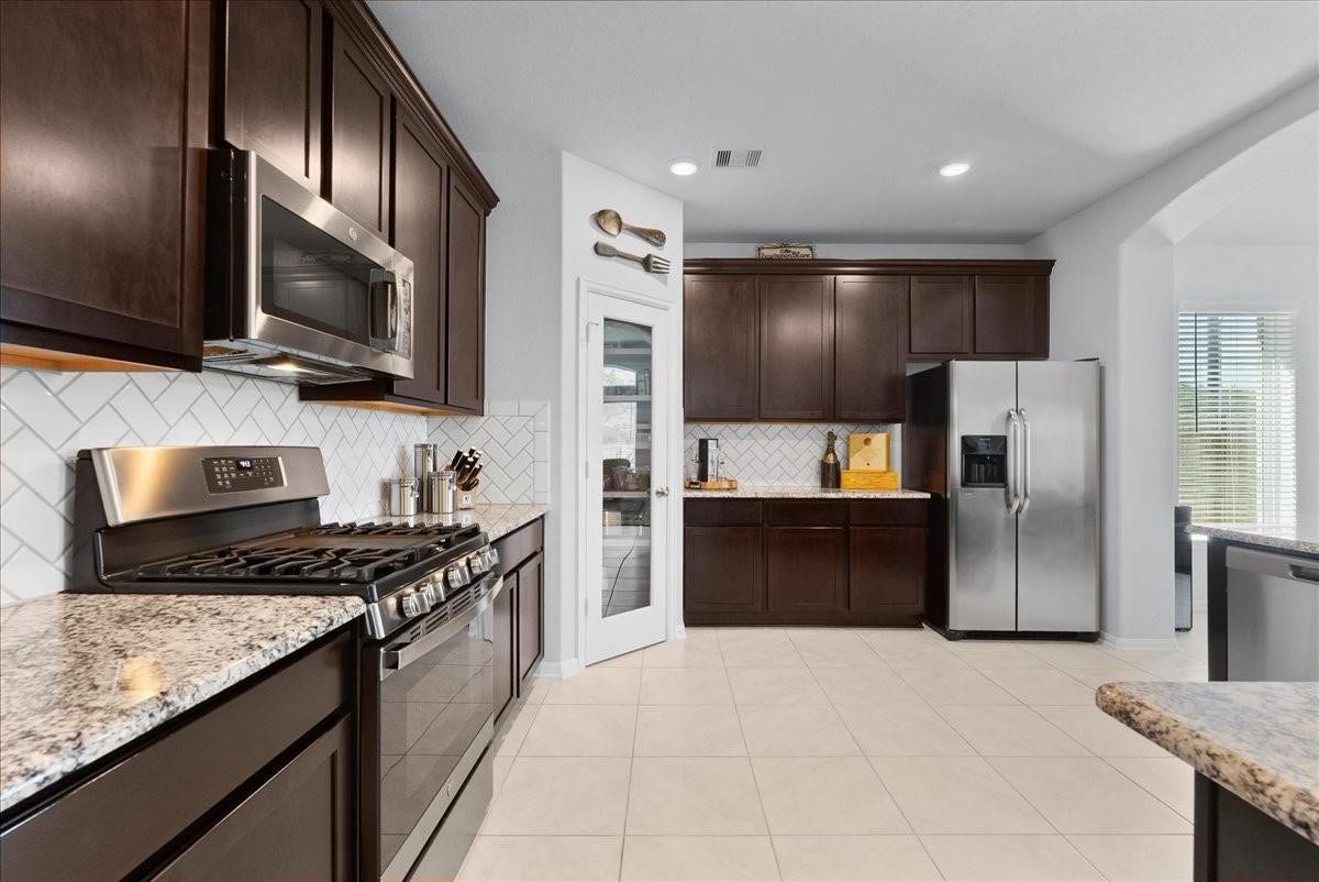 4907 Autumn Hills Trail, Pearland, TX 77584 4907 Autumn Hills Trail, Pearland, TX 77584