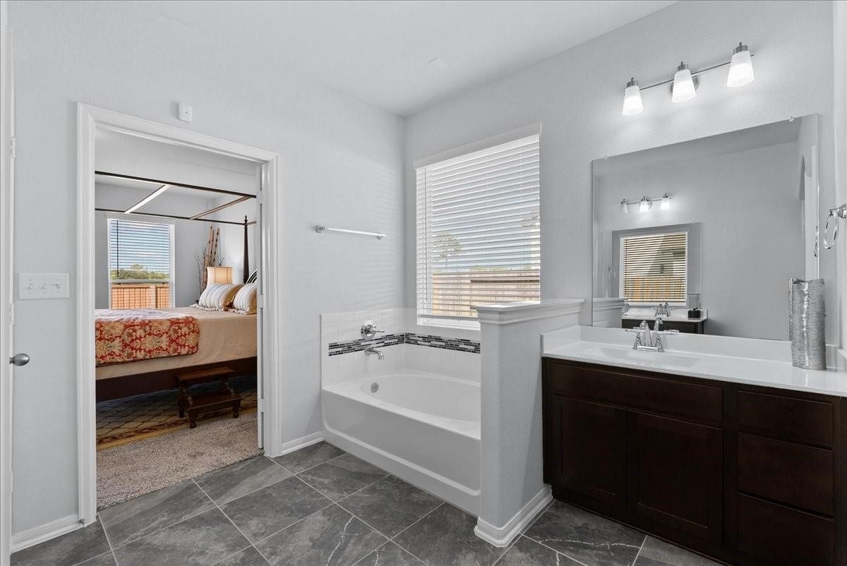 4907 Autumn Hills Trail, Pearland, TX 77584 4907 Autumn Hills Trail, Pearland, TX 77584