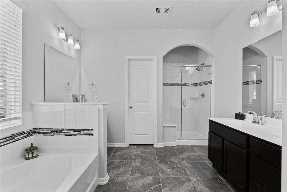 4907 Autumn Hills Trail, Pearland, TX 77584 4907 Autumn Hills Trail, Pearland, TX 77584