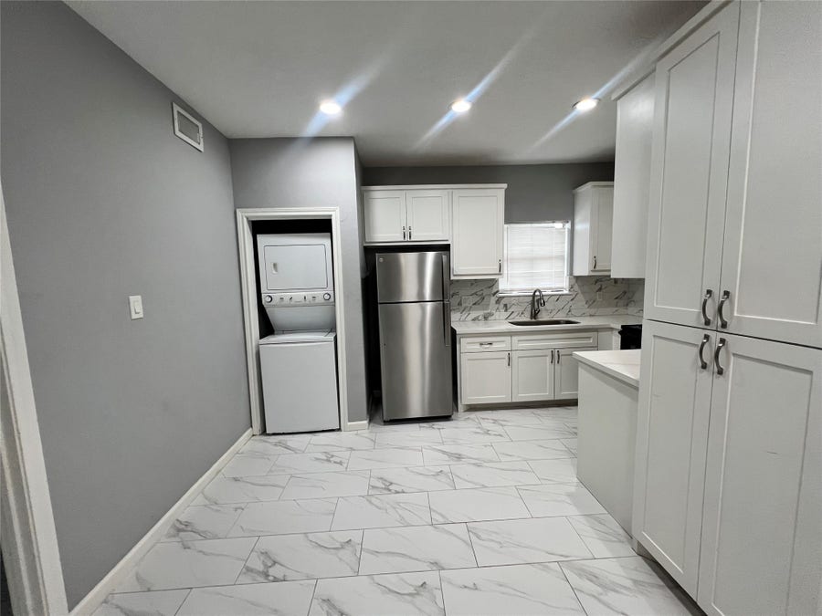 Property photo for 3130 Walnut Bend Lane, #423, Houston, TX