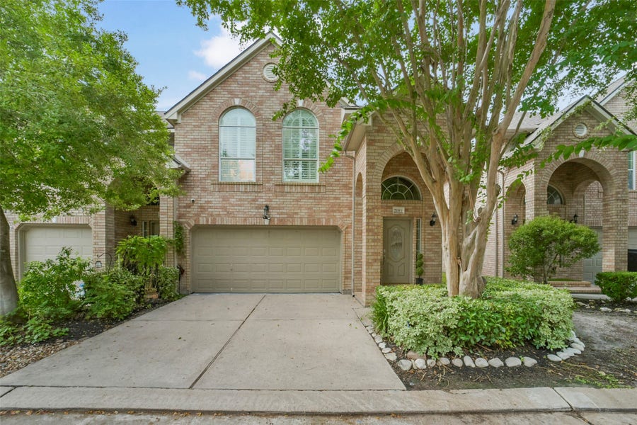 Property photo for 7539 S Linpar Court, Houston, TX