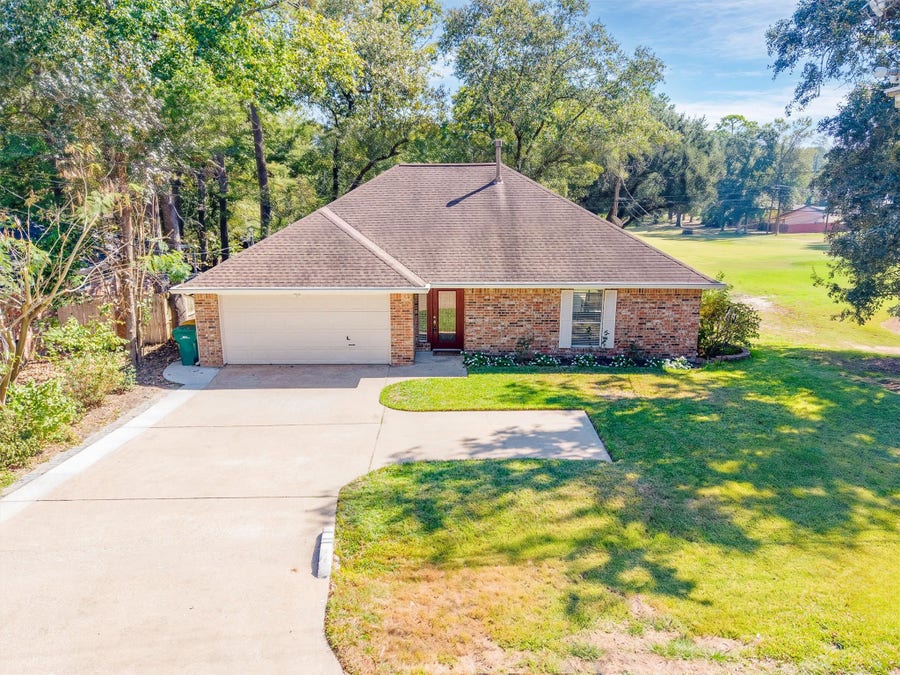Property photo for 149 Thunderbird Drive, Conroe, TX
