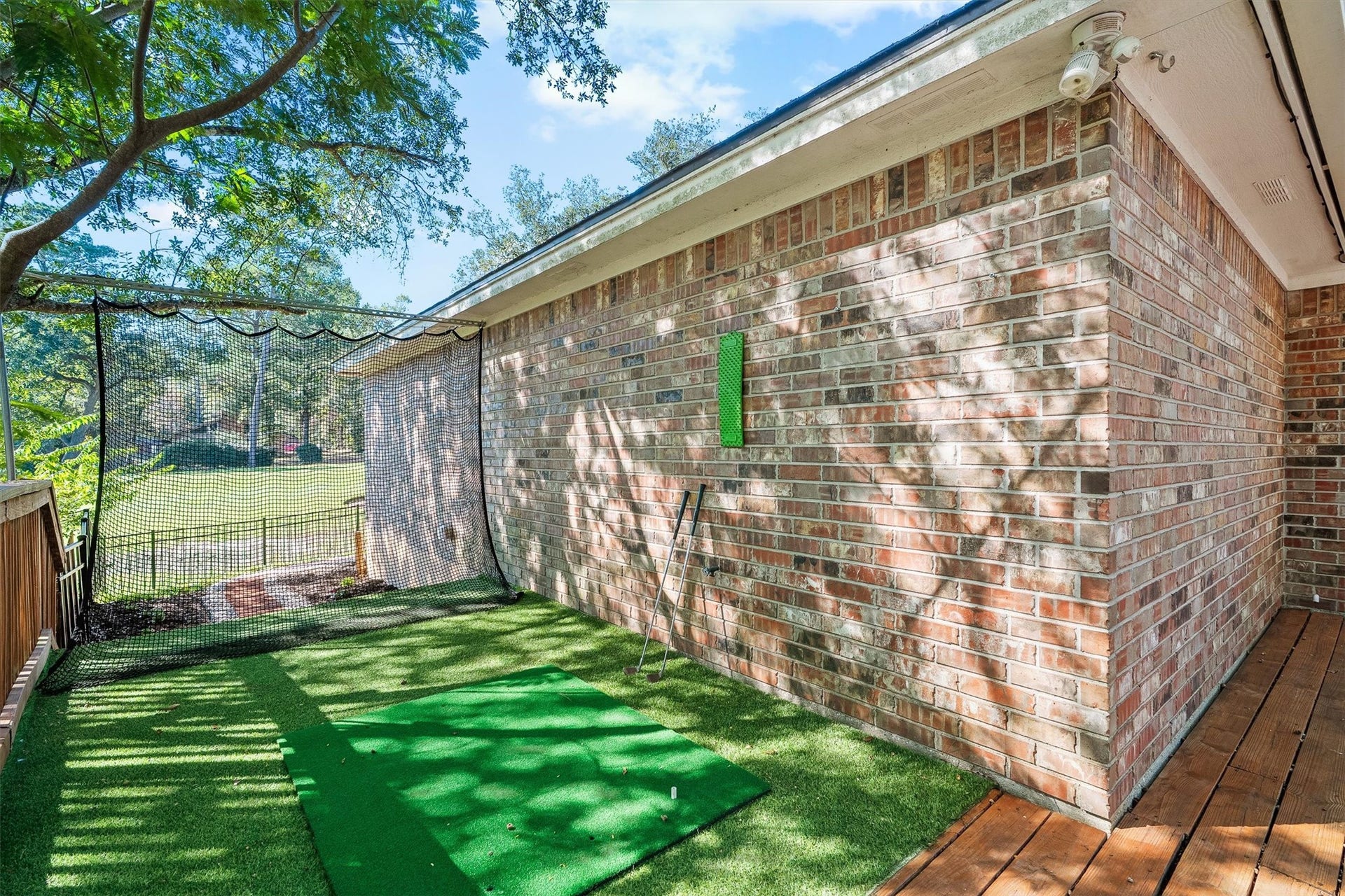 149 Thunderbird Drive, Conroe, TX 77304 Heres the golfers bonus: a netted practice area with turf and a hitting mat, so you can work on your swing before ever heading to the first tee.