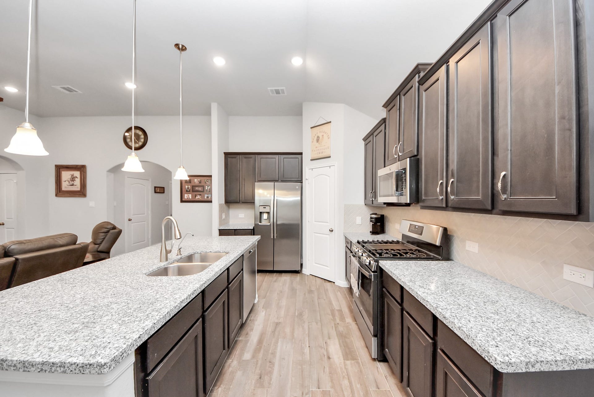 1859 Beau Banks Way, Alvin, TX 77511 1859 Beau Banks Way, Alvin, TX 77511