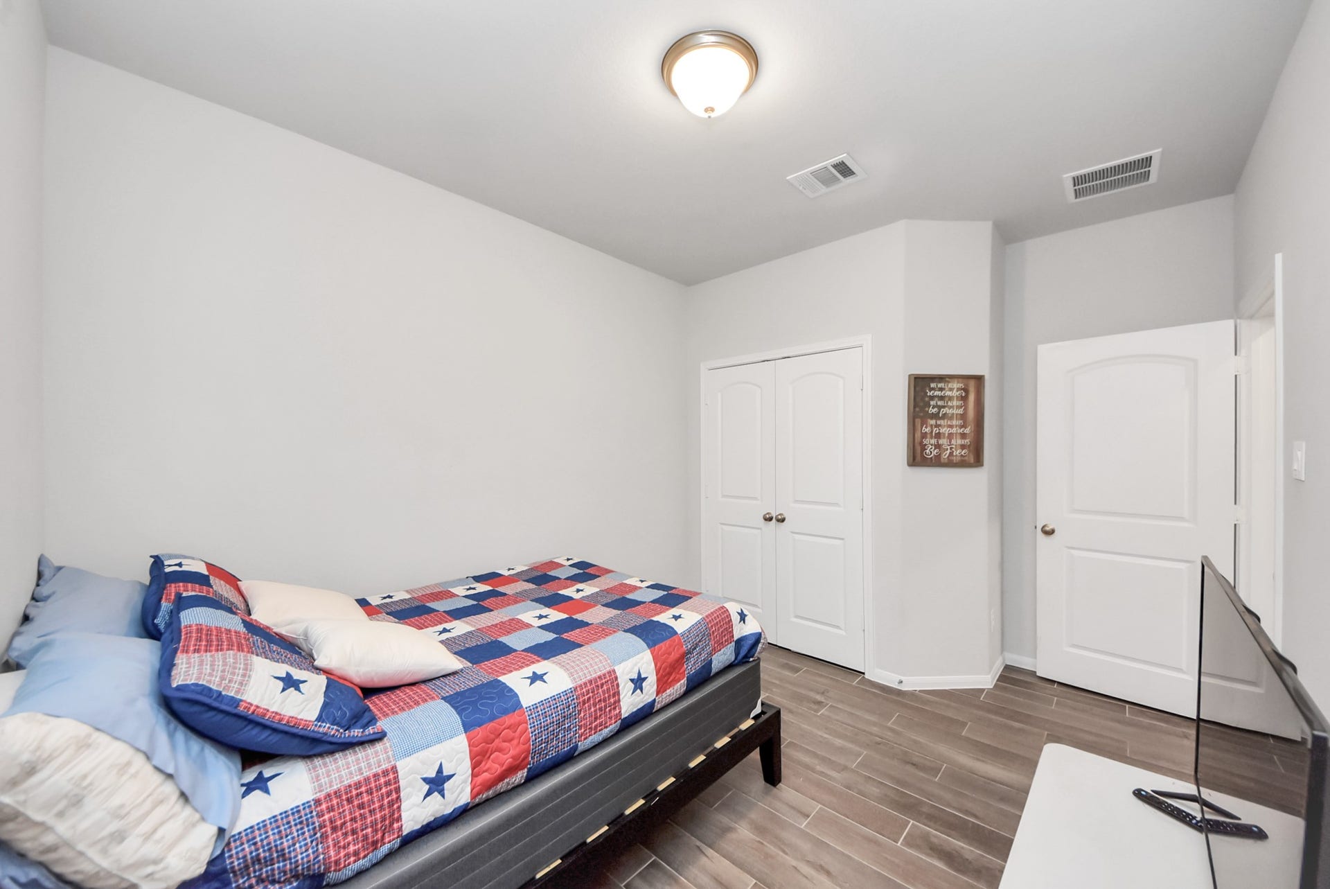 1859 Beau Banks Way, Alvin, TX 77511 1859 Beau Banks Way, Alvin, TX 77511