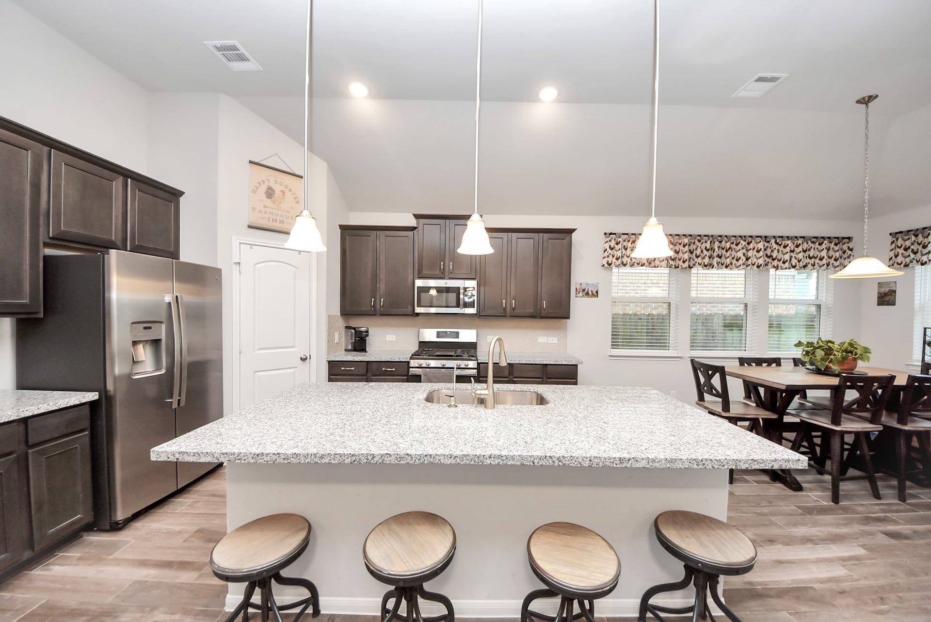 1859 Beau Banks Way, Alvin, TX 77511 1859 Beau Banks Way, Alvin, TX 77511