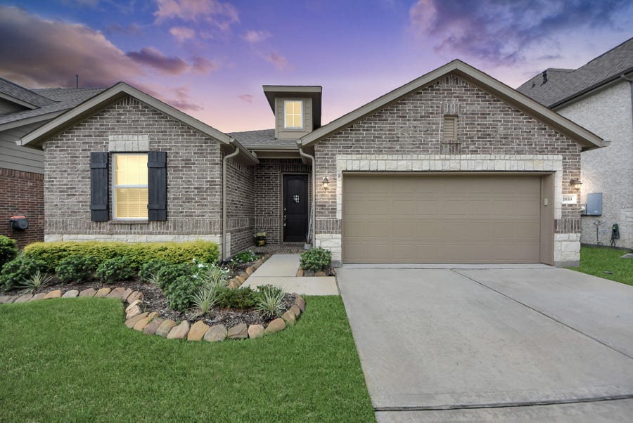 Property photo for 1859 Beau Banks Way, Alvin, TX
