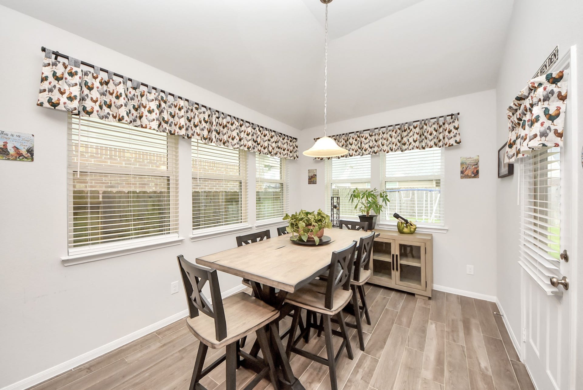 1859 Beau Banks Way, Alvin, TX 77511 1859 Beau Banks Way, Alvin, TX 77511