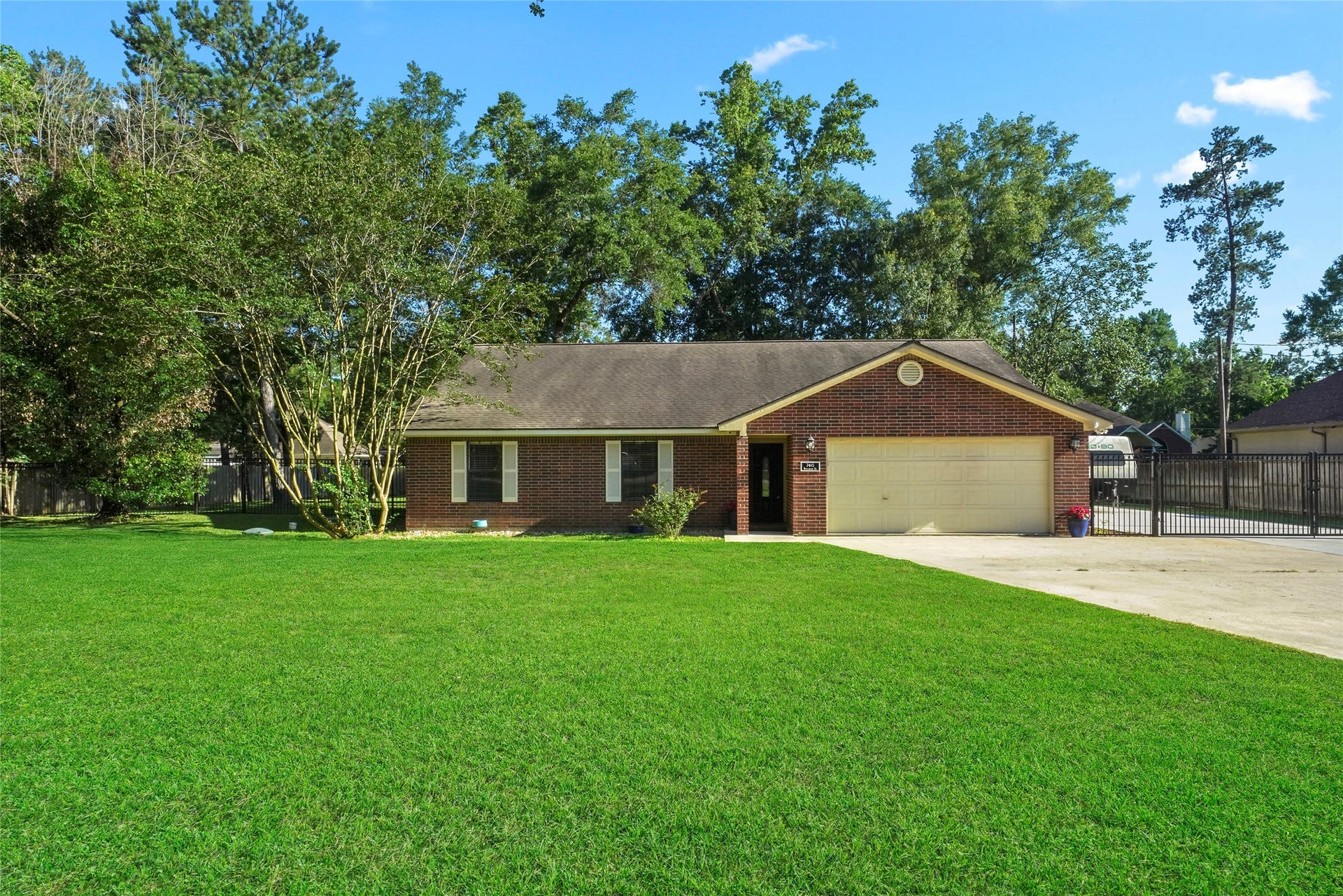 Welcome to 7415 Revelwood!