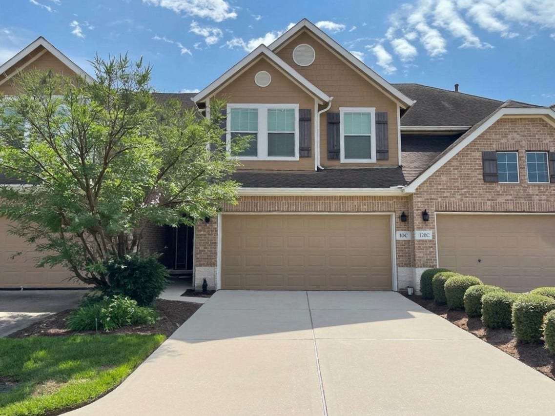 8415 Sunset Loch Drive, Spring, TX 77379 Double-wide driveway