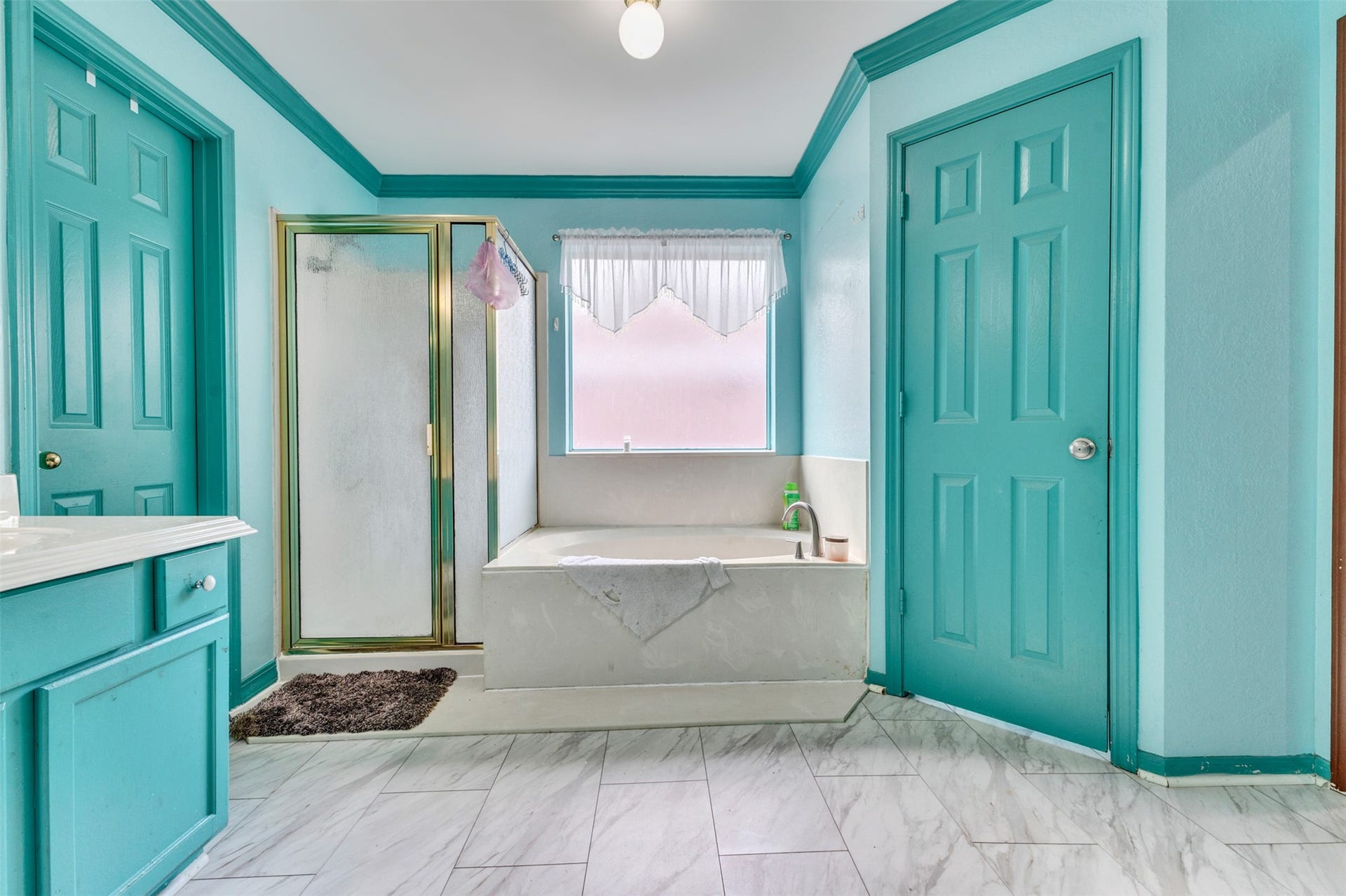8914 Beawood Drive, Houston, TX 77083 8914 Beawood Drive, Houston, TX 77083