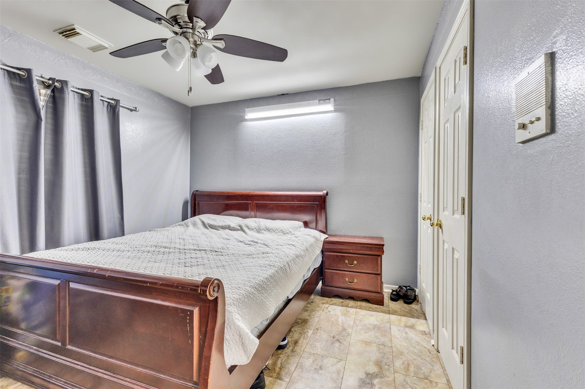 8914 Beawood Drive, Houston, TX 77083 8914 Beawood Drive, Houston, TX 77083