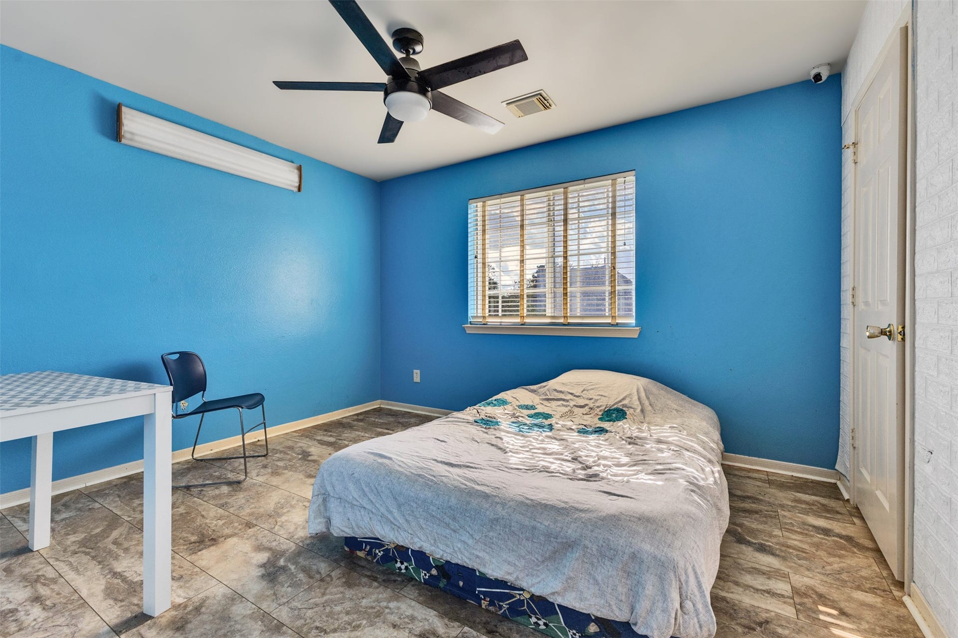 8914 Beawood Drive, Houston, TX 77083 8914 Beawood Drive, Houston, TX 77083