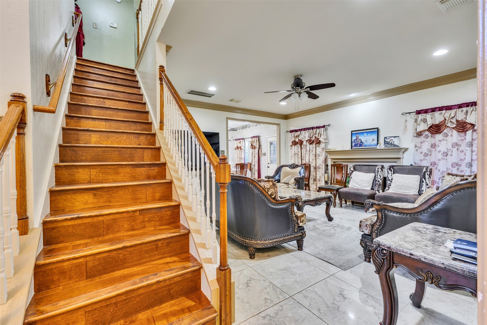 8914 Beawood Drive, Houston, TX 77083 8914 Beawood Drive, Houston, TX 77083