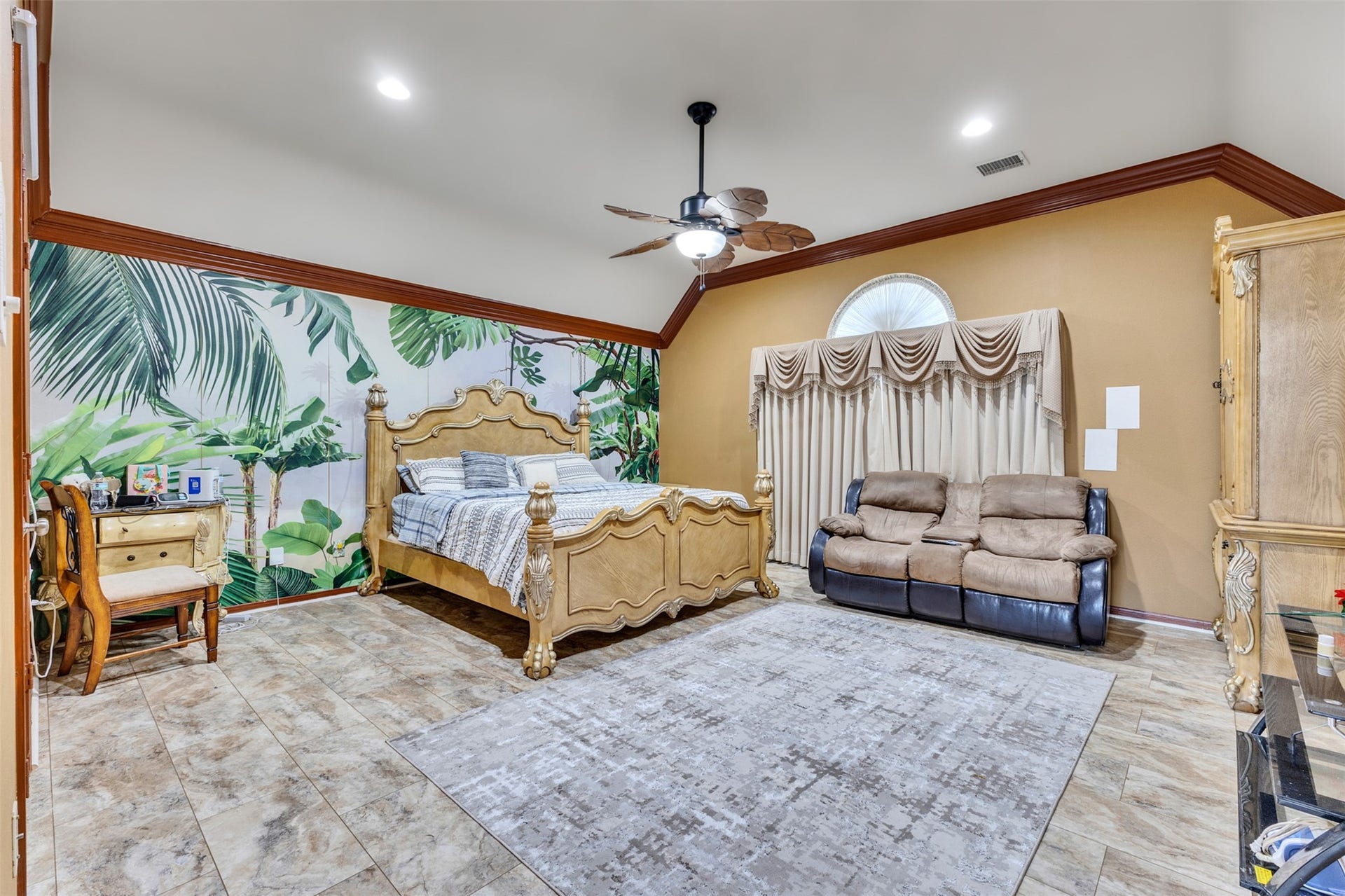 8914 Beawood Drive, Houston, TX 77083 8914 Beawood Drive, Houston, TX 77083